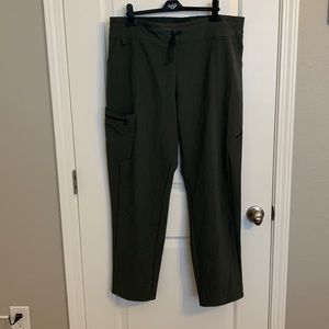 Women’s Patagonia Grey fly fishing pants